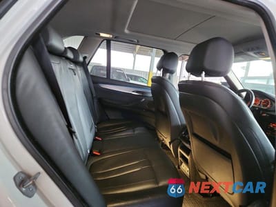 Zdjęcie 11 z 13 samochodu: 2014 BMW X5 XDRIVE35I VIN:5UXKR0C51E0K47863 - miniatura