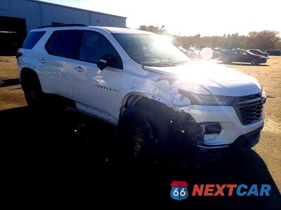 Czwarte zdjęcie samochodu z boku: 2023 CHEVROLET TRAVERSE RS VIN:1GNERJKW9PJ193683 - miniatura
