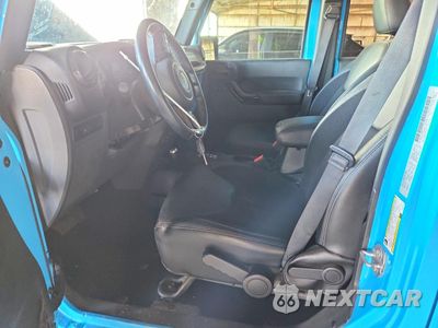 Zdjęcie 7 z 14 samochodu: 2017 JEEP WRANGLER UNLIMITED SAHARA VIN:1C4BJWEG6HL616746 - miniatura