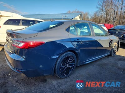 Trzecie zdjęcie samochodu z tyłu: 2025 TOYOTA CAMRY SE VIN:4T1DAACK3SU009798 - miniatura
