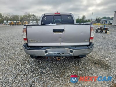 Zdjęcie 6 z 12 samochodu: 2015 TOYOTA TACOMA V6 VIN:3TMLU4EN9FM185846 - miniatura