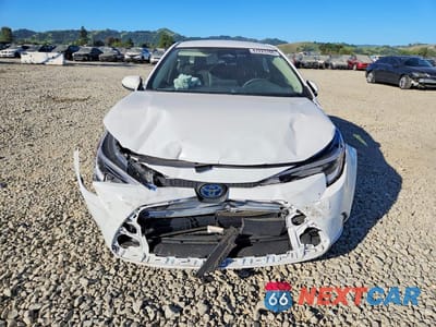 Piąte zdjęcie samochodu w środku: 2023 TOYOTA COROLLA HYBRID LE VIN:JTDBCMFE7P3026419 - miniatura