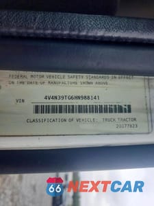 Zdjęcie 10 z 10 samochodu: 2017 VOLVO VNL SEMI TRUCK VIN:4V4N39TG6HN988141 - miniatura