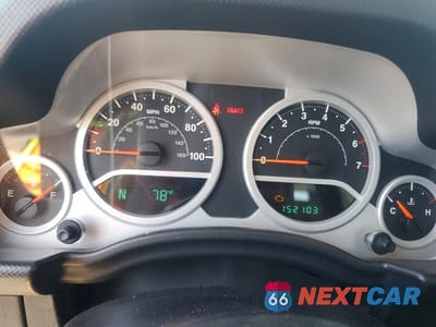 Zdjęcie 9 z 12 samochodu: 2010 JEEP WRANGLER SPORT VIN:1J4AA2D18AL228631 - miniatura