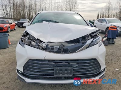 Piąte zdjęcie samochodu w środku: 2023 TOYOTA SIENNA LE 8-PASSENGER VIN:5TDKSKFC2PS091893 - miniatura