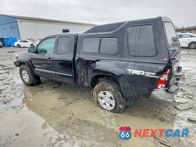 Drugie zdjęcie samochodu z przodu: 2015 TOYOTA TACOMA V6 VIN:5TFUU4EN7FX112053 - miniatura