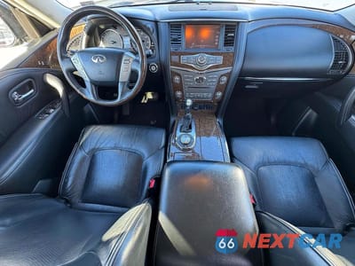 Zdjęcie 9 z 10 samochodu: 2017 INFINITI QX80 BASE VIN:JN8AZ2NEXH9153801 - miniatura