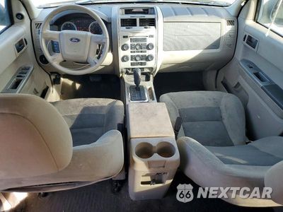 Zdjęcie 8 z 12 samochodu: 2008 FORD ESCAPE XLT VIN:1FMCU03138KE21454 - miniatura