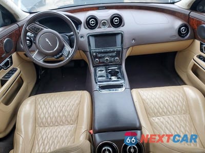 Zdjęcie 8 z 11 samochodu: 2016 JAGUAR XJL PORTFOLIO VIN:SAJWA2G7XG8V99878 - miniatura