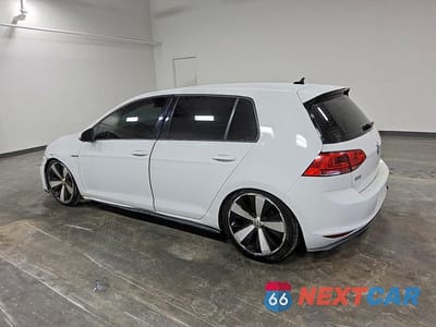Drugie zdjęcie samochodu z przodu: 2015 VOLKSWAGEN GTI VIN:3VW5T7AU0FM028567 - miniatura