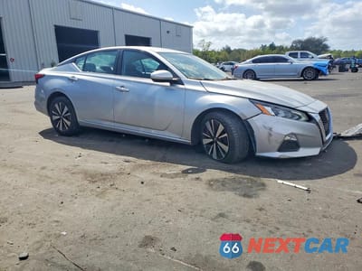 Czwarte zdjęcie samochodu z boku: 2022 NISSAN ALTIMA 2.5 SV VIN:1N4BL4DV8NN388057 - miniatura