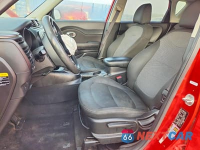 Zdjęcie 7 z 12 samochodu: 2017 KIA SOUL + VIN:KNDJP3A58H7494154 - miniatura