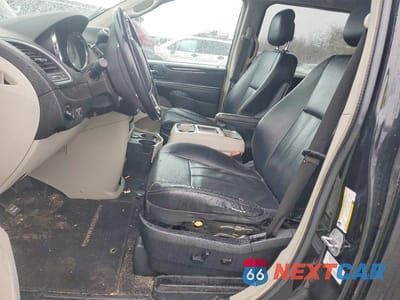 Zdjęcie 7 z 12 samochodu: 2014 CHRYSLER TOWN & COUNTRY VIN:2C4RC1BG2ER381913 - miniatura