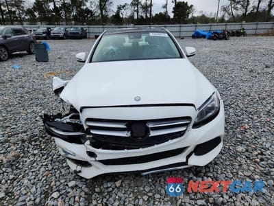 Piąte zdjęcie samochodu w środku: 2016 MERCEDES-BENZ C 300 VIN:55SWF4JB9GU148903 - miniatura
