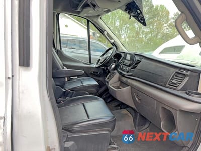 Piąte zdjęcie samochodu w środku: 2022 FORD TRANSIT T-250 VIN:1FTBR1X8XNKA72657 - miniatura