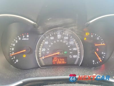 Zdjęcie 9 z 12 samochodu: 2014 KIA SORENTO LX VIN:5XYKT3A69EG479900 - miniatura
