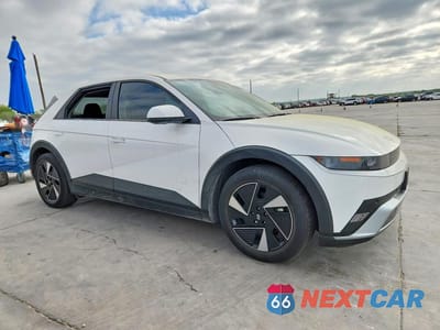 Czwarte zdjęcie samochodu z boku: 2025 HYUNDAI IONIQ 5 SE VIN:7YAKM4DA8SY037043 - miniatura