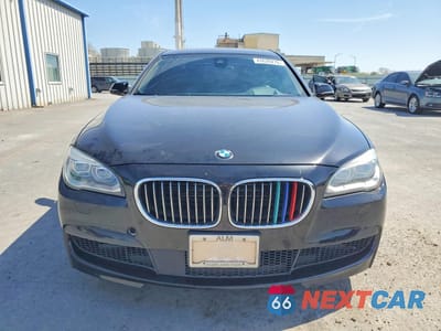 Piąte zdjęcie samochodu w środku: 2015 BMW 750 LXI VIN:WBAYF8C57FD654550 - miniatura