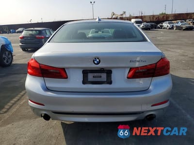 Zdjęcie 6 z 12 samochodu: 2018 BMW 530E VIN:WBAJA9C5XJB033426 - miniatura