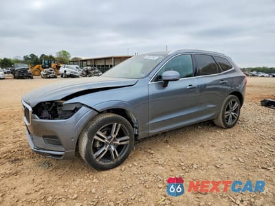 2018 VOLVO XC60 T5 MOMENTUM YV4102RKXJ1062759 - główne zdjęcie licytacji z USA - miniatura