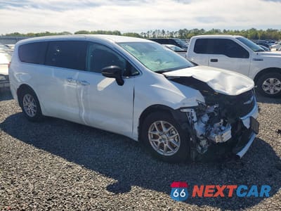 Czwarte zdjęcie samochodu z boku: 2024 CHRYSLER PACIFICA TOURING L VIN:2C4RC1BG9RR170424 - miniatura