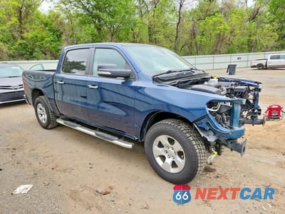 Czwarte zdjęcie samochodu z boku: 2020 RAM 1500 BIG HORN VIN:1C6RREFT2LN112616 - miniatura