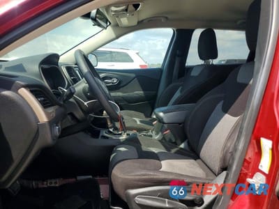 Zdjęcie 7 z 13 samochodu: 2017 JEEP CHEROKEE SPORT VIN:1C4PJLAB4HW547987 - miniatura