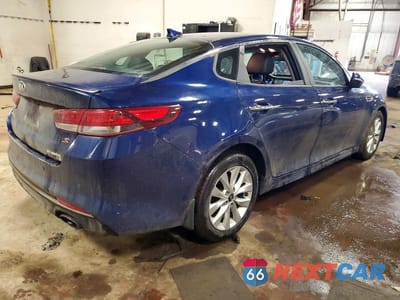 Trzecie zdjęcie samochodu z tyłu: 2018 KIA OPTIMA S VIN:5XXGT4L35JG240678 - miniatura