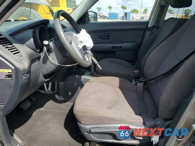 Zdjęcie 7 z 13 samochodu: 2013 KIA SOUL BASE VIN:KNDJT2A53D7609338 - miniatura