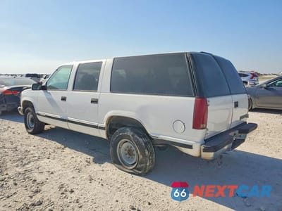 Drugie zdjęcie samochodu z przodu: 1999 CHEVROLET SUBURBAN C2500 VIN:3GNGC26R9XG250356 - miniatura