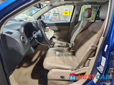 Zdjęcie 7 z 12 samochodu: 2010 JEEP COMPASS LIMITED VIN:1J4NT5FB9AD515487 - miniatura