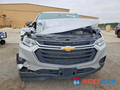Piąte zdjęcie samochodu w środku: 2020 CHEVROLET TRAVERSE LS VIN:1GNERFKW5LJ276132 - miniatura