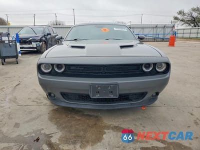 Piąte zdjęcie samochodu w środku: 2023 DODGE CHALLENGER SXT VIN:2C3CDZAG7PH695167 - miniatura
