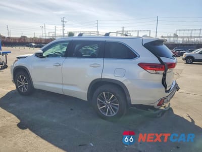 Drugie zdjęcie samochodu z przodu: 2018 TOYOTA HIGHLANDER XLE VIN:5TDKZRFHXJS264180 - miniatura