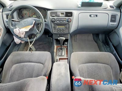 Zdjęcie 8 z 13 samochodu: 2000 HONDA ACCORD SE VIN:1HGCG5671YA813817 - miniatura