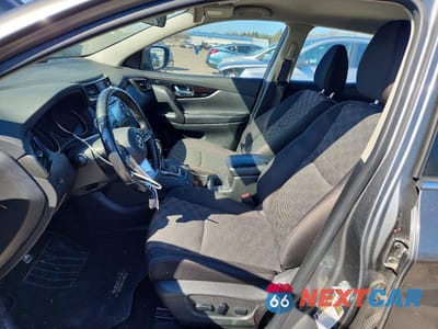 Zdjęcie 7 z 11 samochodu: 2017 NISSAN ROGUE SPORT SV VIN:JN1BJ1CR2HW105804 - miniatura