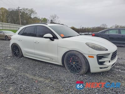 Czwarte zdjęcie samochodu z boku: 2017 PORSCHE MACAN GTS VIN:WP1AG2A57HLB51688 - miniatura