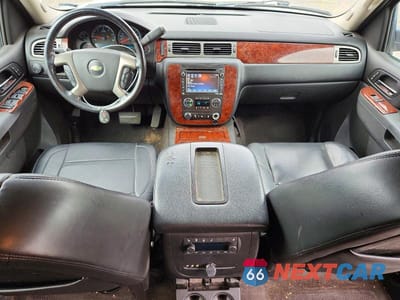Zdjęcie 8 z 13 samochodu: 2014 CHEVROLET TAHOE C1500 LTZ VIN:1GNSCCE04ER109727 - miniatura