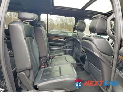 Zdjęcie 10 z 12 samochodu: 2023 JEEP GRAND WAGONEER SERIES II VIN:1C4SJVFP0PS509365 - miniatura