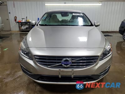 Piąte zdjęcie samochodu w środku: 2016 VOLVO S60 PREMIER VIN:YV1612TK6G2391311 - miniatura