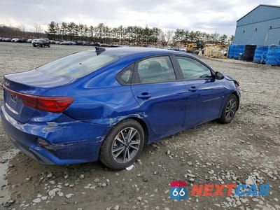 Trzecie zdjęcie samochodu z tyłu: 2024 KIA FORTE LXS VIN:3KPF24AD2RE755376 - miniatura