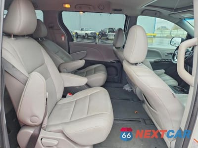 Zdjęcie 11 z 14 samochodu: 2015 TOYOTA SIENNA XLE 7-PASSENGER VIN:5TDDK3DC4FS119497 - miniatura