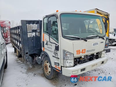 Czwarte zdjęcie samochodu z boku: 2019 ISUZU NPR XD FLATBED TRUCK VIN:JALC4W162K7K01186 - miniatura