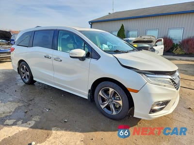 Czwarte zdjęcie samochodu z boku: 2018 HONDA ODYSSEY TOURING VIN:5FNRL6H87JB048691 - miniatura
