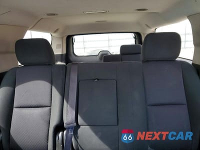Zdjęcie 10 z 13 samochodu: 2013 CHEVROLET SUBURBAN C1500 LS VIN:1GNSCHE06DR102533 - miniatura
