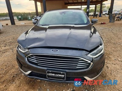 Piąte zdjęcie samochodu w środku: 2019 FORD FUSION SEL VIN:3FA6P0MU1KR253971 - miniatura