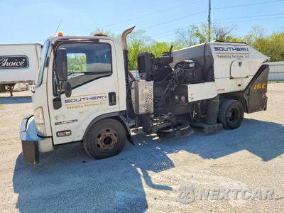 2014 ISUZU NPR HD JALC4W16XE7001189 - główne zdjęcie licytacji z USA - miniatura