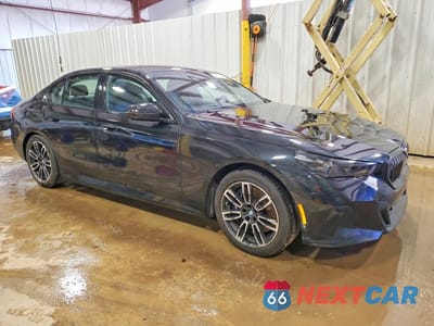 Czwarte zdjęcie samochodu z boku: 2025 BMW 540 XI VIN:WBA63FJ05SCU12898 - miniatura