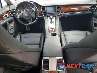 Zdjęcie 8 z 12 samochodu: 2014 PORSCHE PANAMERA 2 VIN:WP0AA2A73EL014327 - miniatura