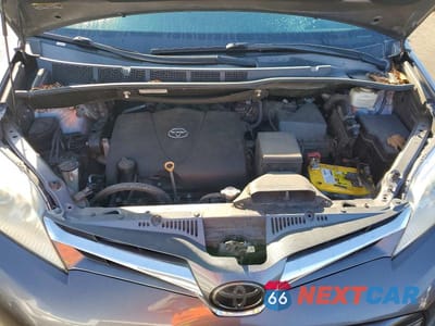 Zdjęcie 12 z 12 samochodu: 2019 TOYOTA SIENNA XLE 8-PASSENGER VIN:5TDYZ3DC2KS985612 - miniatura